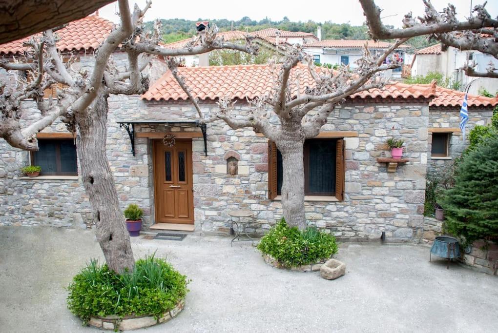"The Stone" Apartman Agios Vlasios  Kültér fotó